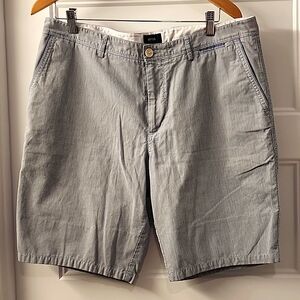 Hugo Boss shorts 36US